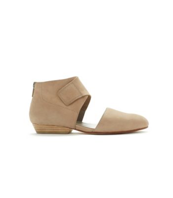 Shop Women�s Shoes &amp; Accessories on Sale EILEEN FISHER