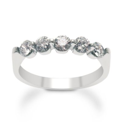 Platinum Band With 5 Round Brilliant-Cut Diamonds (.75 ct. t.w.) &mdash; Alt Image 1