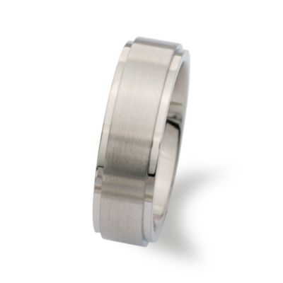 Men's Wedding Band In Titanium &mdash; Alt Image 2