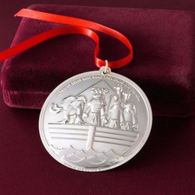 2009 Towle Annual Sterling Noah's Ark Medallion Ornament - 1st Edition &mdash; Alt Image 1