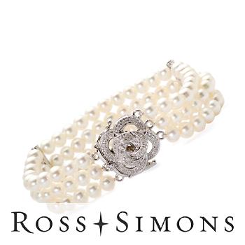 5mm Cultured Pearl, .20ct t.w. Diamond Bracelet, Gold Clasp. 7.5