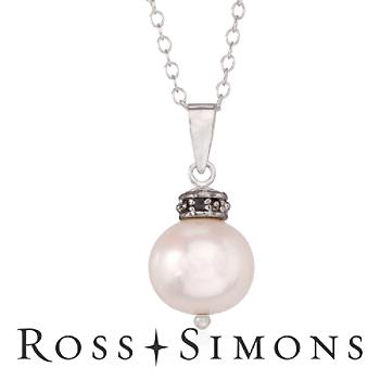 9-9.5mm South Sea Pearl Pendant Necklace, Diamonds In Silver. 18"