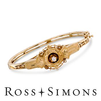 C. 1970 Vintage .10ct Diamond Bangle Bracelet In Gold. 6.5