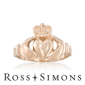 C.1980 Vintage 14kt Yellow Gold Claddagh Ring. Size 8