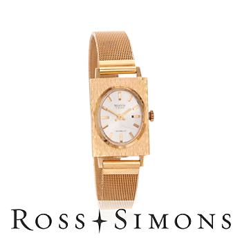 C. 1970 Vintage Monvis Women's Watch In 18kt Yellow Gold. Size 7.5