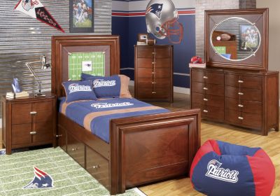 NFL Patriots Touchdown Cherry 4 Pc Twin Panel Bedroom Plus 22