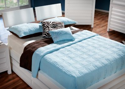 Cindy Crawford Home Hayden Twin Bed Set