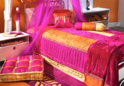Totally Tangerine Full Deluxe Quilt Set