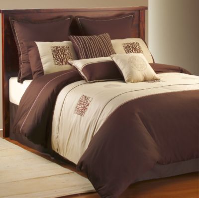 Coral Bay 9 Pc Queen Comvet Set