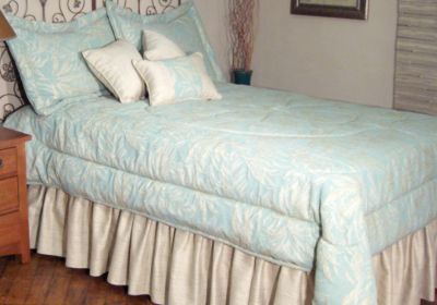Moonstruck 7 Pc Queen Linens Set